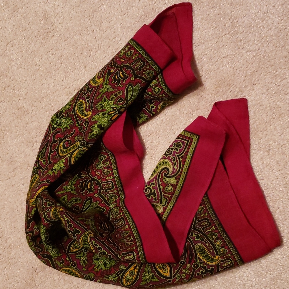 Vintage 100% pure virgin wool scarf